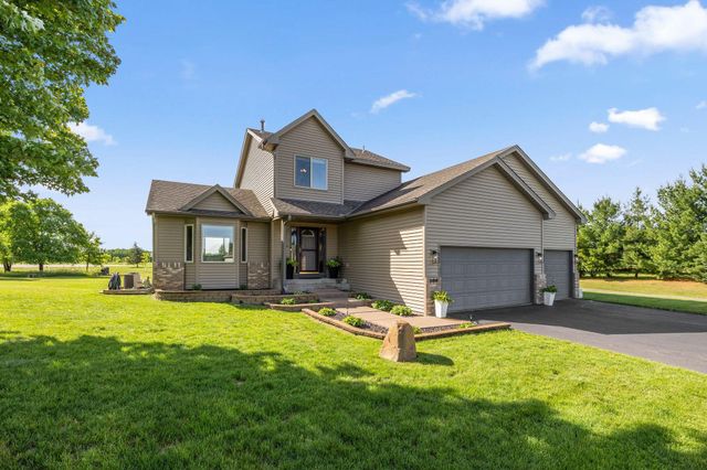 4886 241st Avenue NW, Saint Francis, MN 55070
