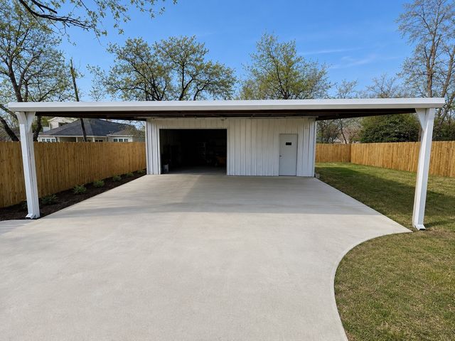 2716 W Biddison Street, Fort Worth, TX 76109