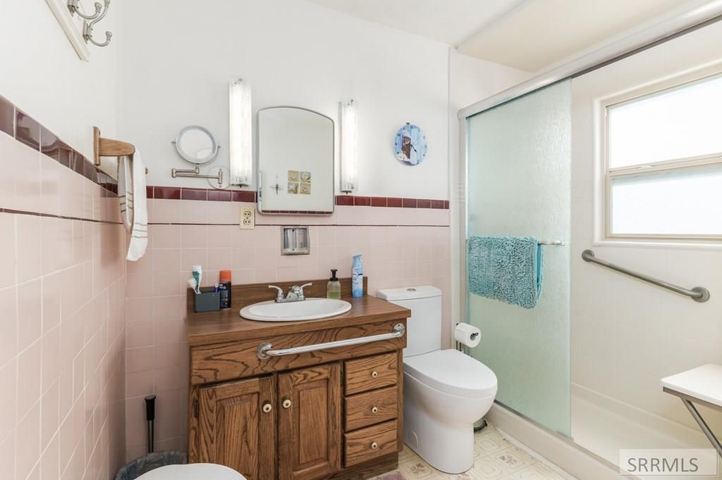 Image 16 of property listing at 2702 W Landing Rd, Rockland, ID 83271