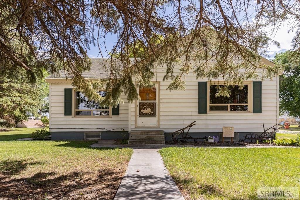 Image 34 of property listing at 2702 W Landing Rd, Rockland, ID 83271