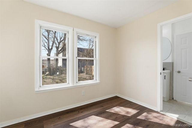 15881 Hartwell Street, Detroit, MI 48227