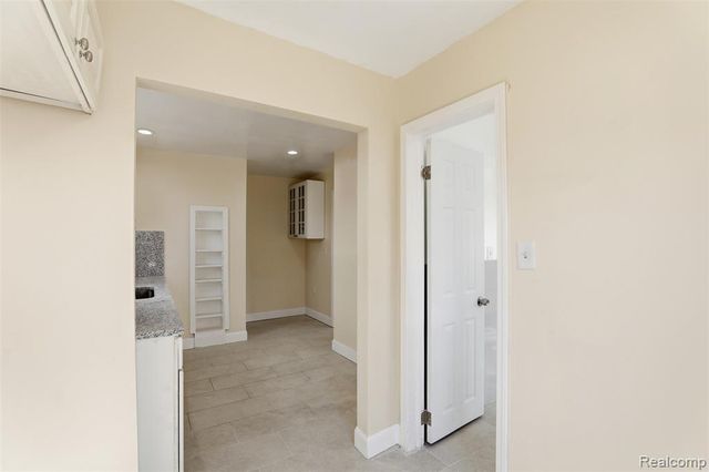 15881 Hartwell Street, Detroit, MI 48227