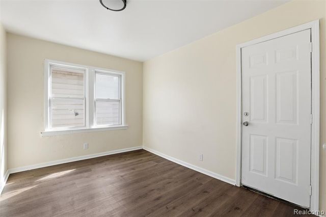 15881 Hartwell Street, Detroit, MI 48227