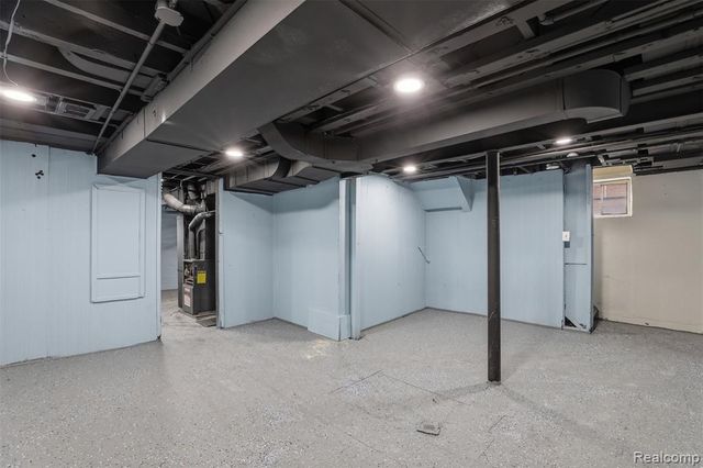 15881 Hartwell Street, Detroit, MI 48227