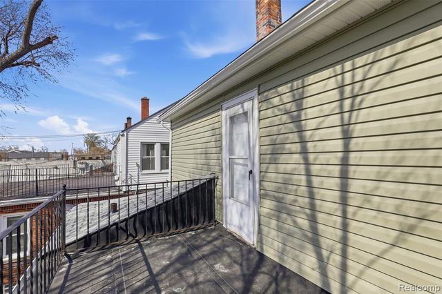 15881 Hartwell Street, Detroit, MI 48227