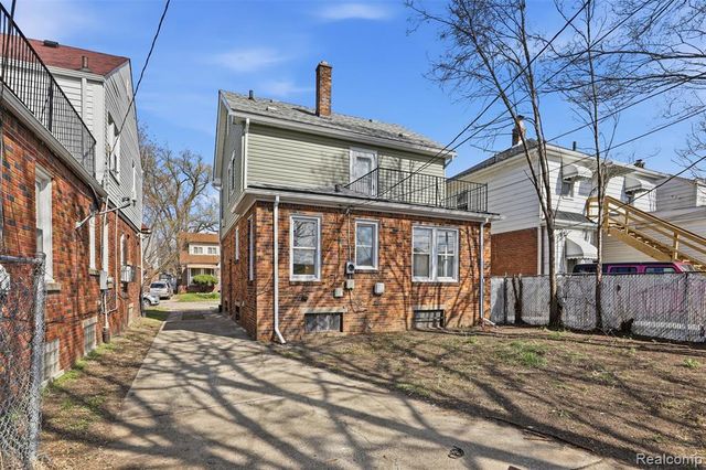 15881 Hartwell Street, Detroit, MI 48227