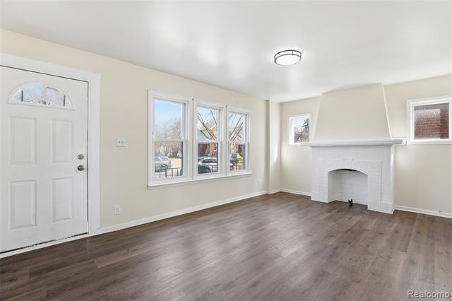 15881 Hartwell Street, Detroit, MI 48227