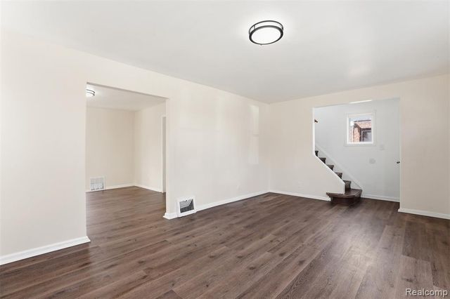 15881 Hartwell Street, Detroit, MI 48227