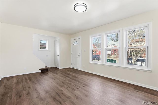 15881 Hartwell Street, Detroit, MI 48227