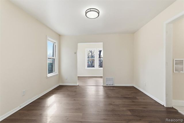 15881 Hartwell Street, Detroit, MI 48227