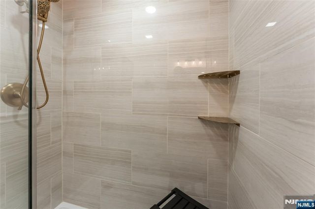 114 Pennington Avenue 20, Passaic, NJ 07055