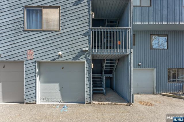 114 Pennington Avenue 20, Passaic, NJ 07055