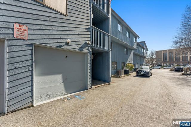 114 Pennington Avenue 20, Passaic, NJ 07055