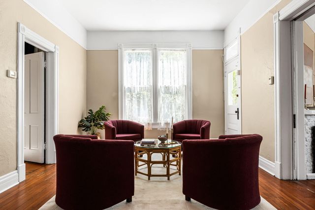 420 Edith Boulevard SE, Albuquerque, NM 87102