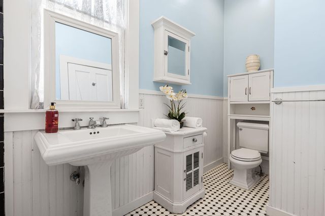 420 Edith Boulevard SE, Albuquerque, NM 87102