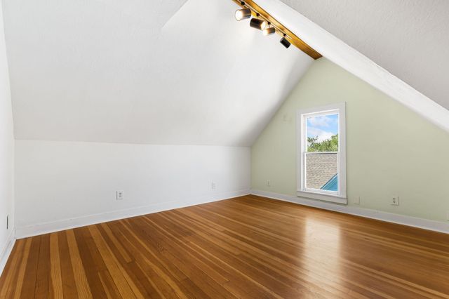 420 Edith Boulevard SE, Albuquerque, NM 87102