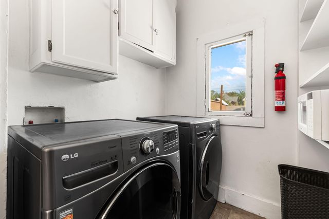 420 Edith Boulevard SE, Albuquerque, NM 87102