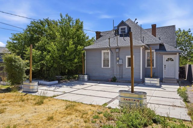 420 Edith Boulevard SE, Albuquerque, NM 87102