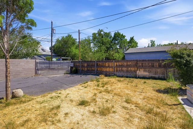 420 Edith Boulevard SE, Albuquerque, NM 87102