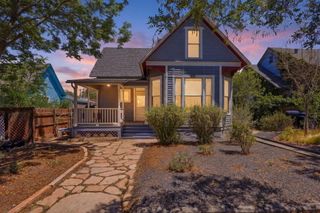 420 Edith Boulevard SE, Albuquerque, NM 87102