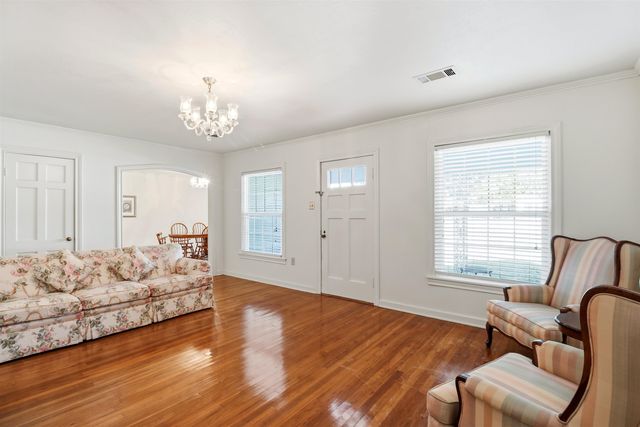 405 S White Oak Rd, White Oak, TX 75693