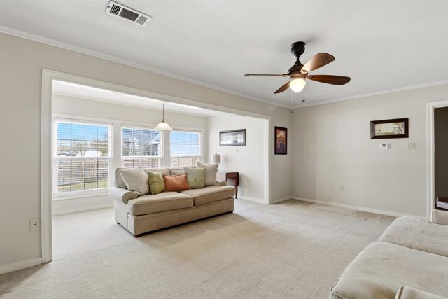 405 S White Oak Rd, White Oak, TX 75693