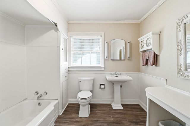 405 S White Oak Rd, White Oak, TX 75693