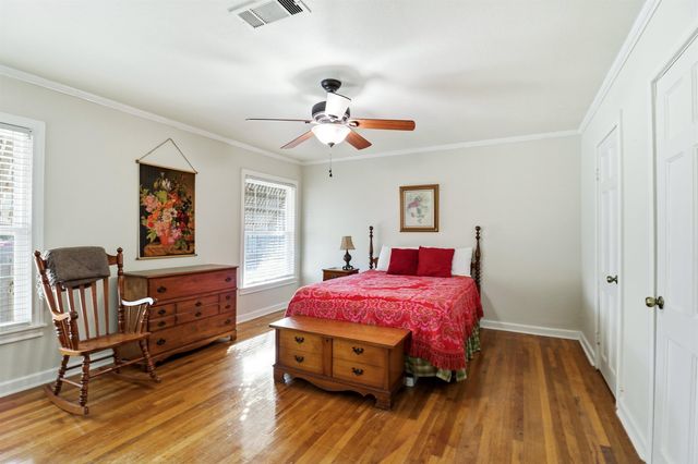 405 S White Oak Rd, White Oak, TX 75693