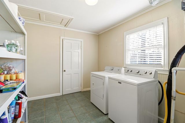 405 S White Oak Rd, White Oak, TX 75693