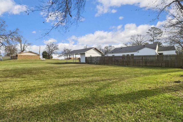 405 S White Oak Rd, White Oak, TX 75693