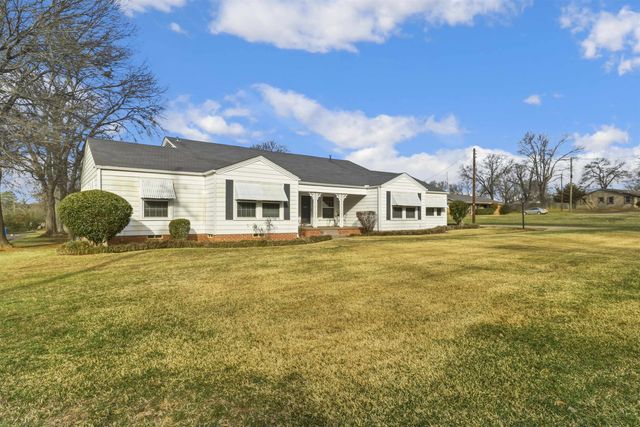 405 S White Oak Rd, White Oak, TX 75693