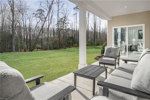 2158 Mainsail DR, Carrollton, VA 23314