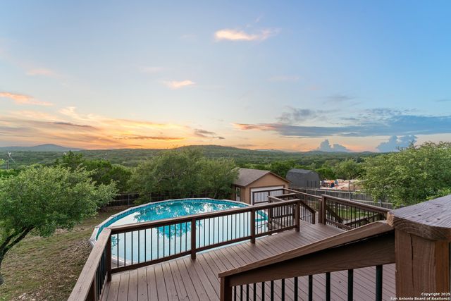 25219 Singing Rain, San Antonio, TX 78260