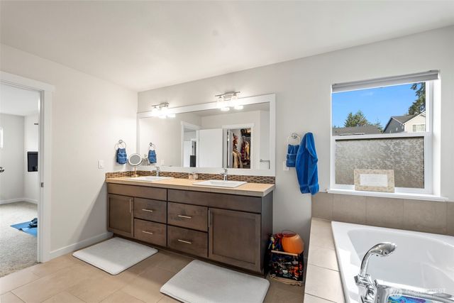 11349 Maple Tree Place NW, Silverdale, WA 98383