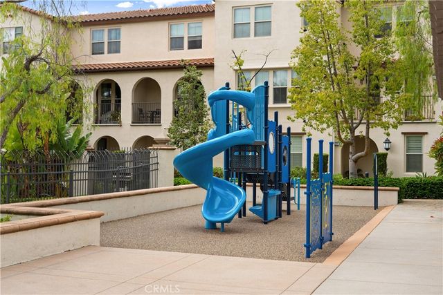 875 E Mountain Way C, Azusa, CA 91702