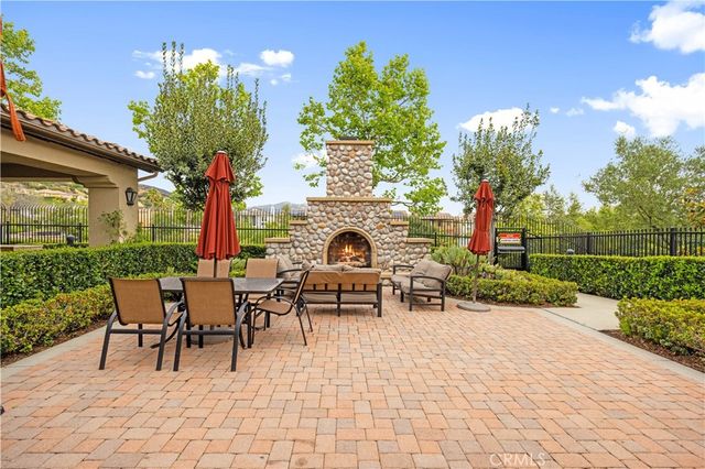 875 E Mountain Way C, Azusa, CA 91702