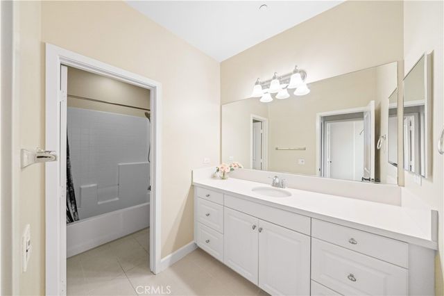 875 E Mountain Way C, Azusa, CA 91702