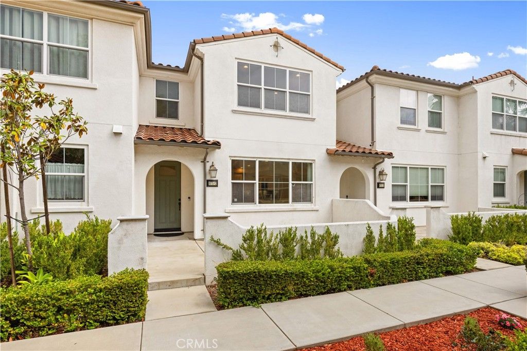 875 E Mountain Way C, Azusa, CA 91702