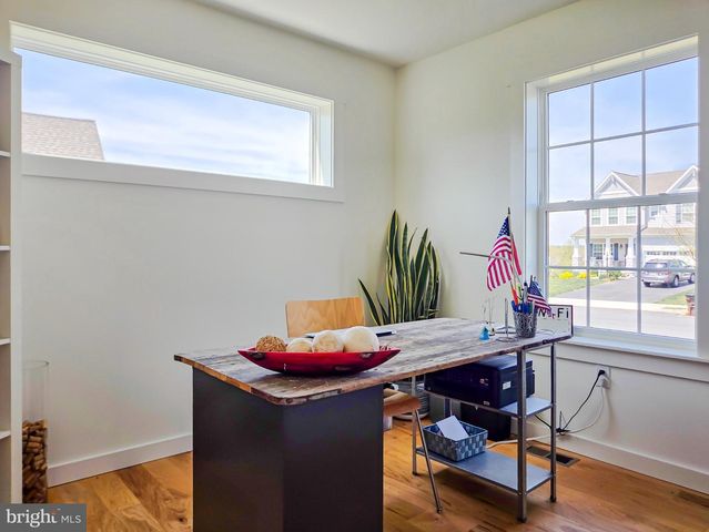 24 SOVEREIGN DR, Douglassville, PA 19518