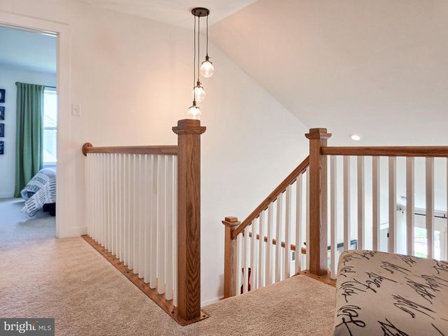 24 SOVEREIGN DR, Douglassville, PA 19518