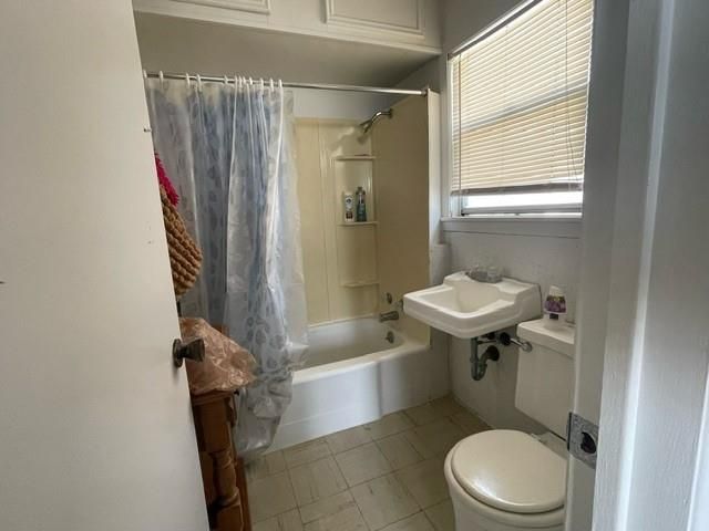 219 Bayshore Drive, Palacios, TX 77465