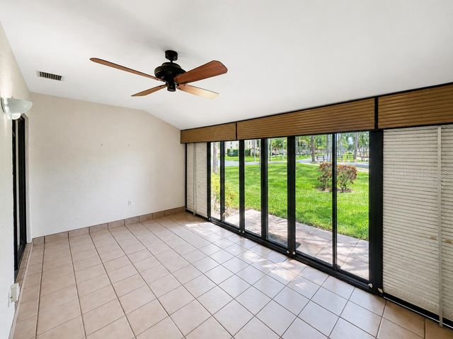 611 Sea Pine Way A, Greenacres, FL 33415