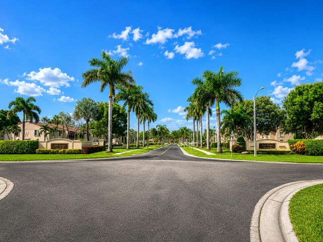 611 Sea Pine Way A, Greenacres, FL 33415