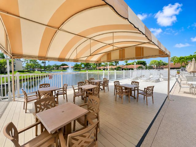 611 Sea Pine Way A, Greenacres, FL 33415