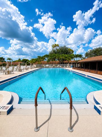 611 Sea Pine Way A, Greenacres, FL 33415