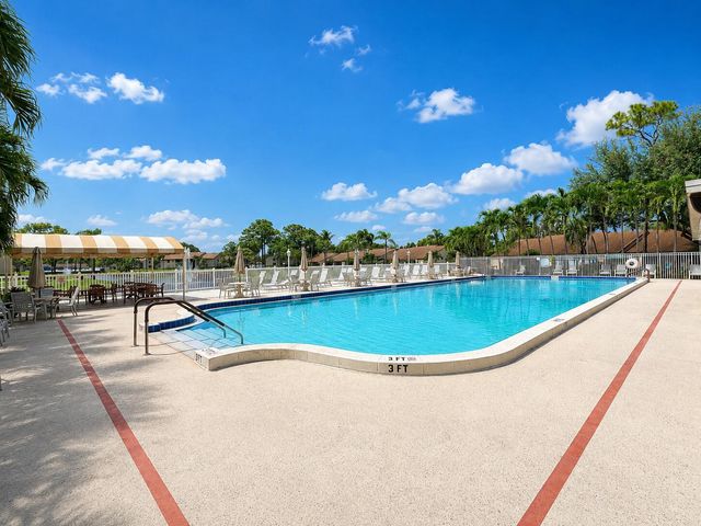 611 Sea Pine Way A, Greenacres, FL 33415