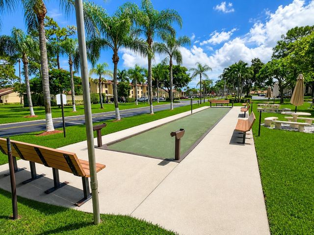 611 Sea Pine Way A, Greenacres, FL 33415