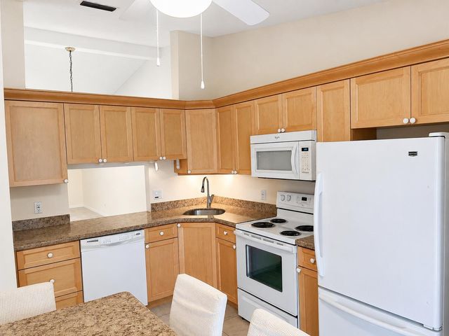 611 Sea Pine Way A, Greenacres, FL 33415