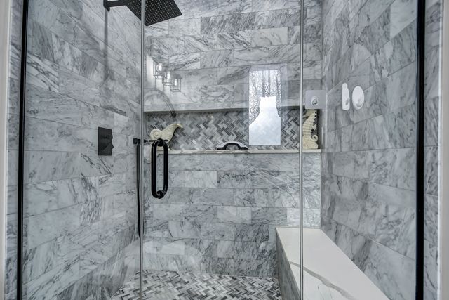 8332 S 78th Court, Justice, IL 60458