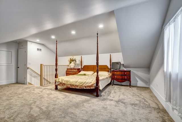 8332 S 78th Court, Justice, IL 60458